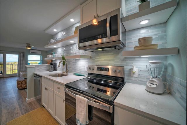 700 Island Retreat Road 147, Port Aransas, TX 78373