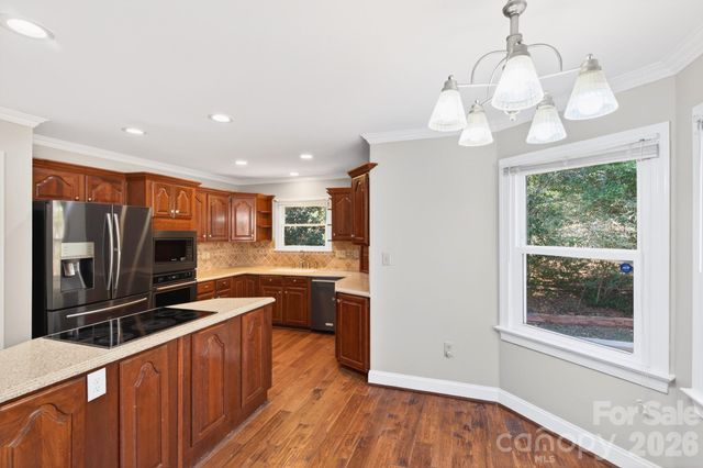 4711 Mountain Point Lane, Charlotte, NC 28216