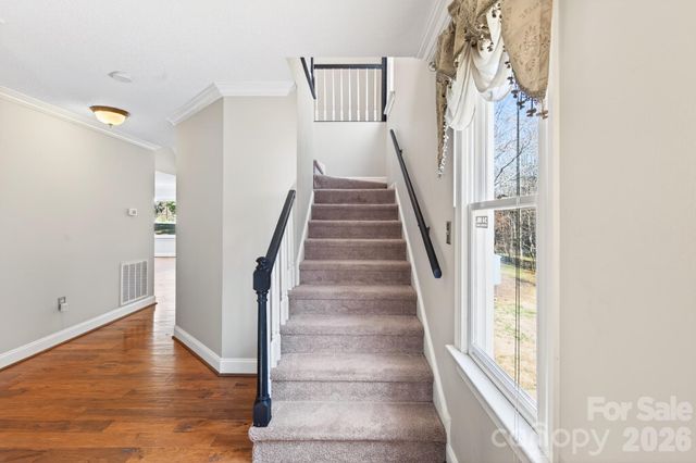 4711 Mountain Point Lane, Charlotte, NC 28216