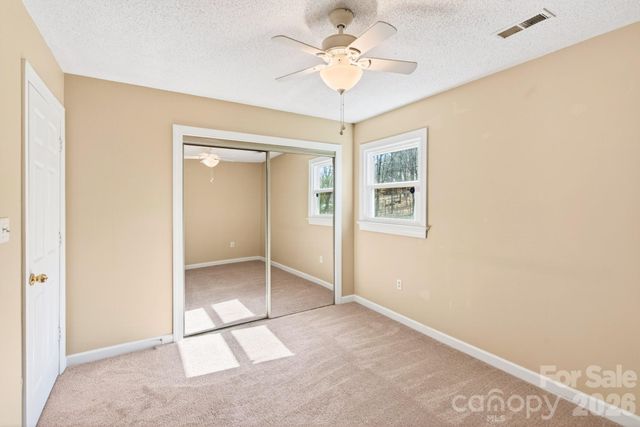 4711 Mountain Point Lane, Charlotte, NC 28216