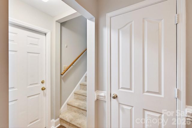 4711 Mountain Point Lane, Charlotte, NC 28216