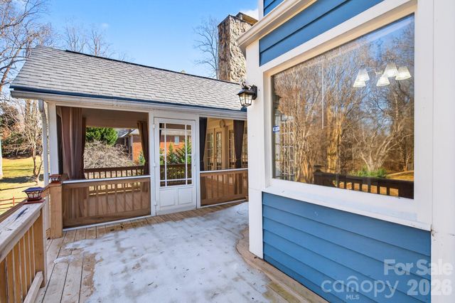 4711 Mountain Point Lane, Charlotte, NC 28216