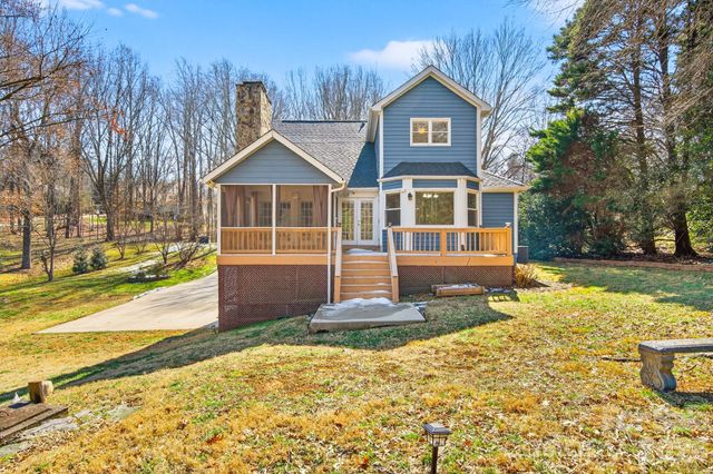 4711 Mountain Point Lane, Charlotte, NC 28216