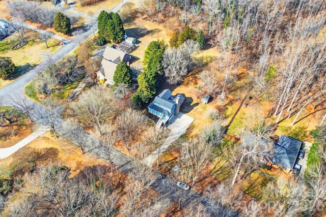 4711 Mountain Point Lane, Charlotte, NC 28216