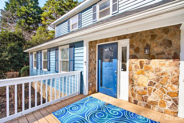 4711 Mountain Point Lane, Charlotte, NC 28216