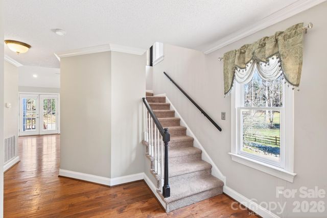 4711 Mountain Point Lane, Charlotte, NC 28216