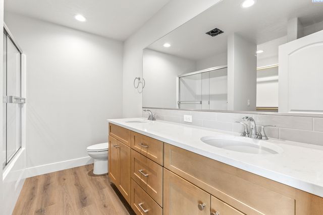 7461 Grapevine Ct, West Richland, WA 99353