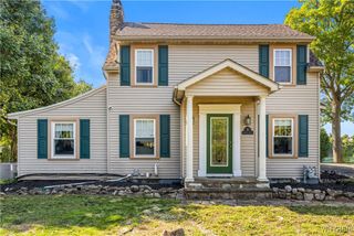 305 South 1st Street, Lewiston, NY 14092