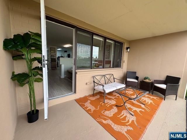 1203 River 5G, Edgewater, NJ 07020