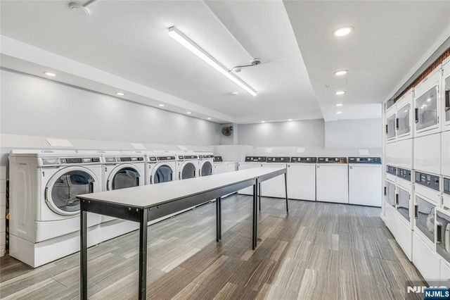 1203 River 5G, Edgewater, NJ 07020