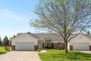901 W BENT OAK LANE #77, Appleton, WI 54914