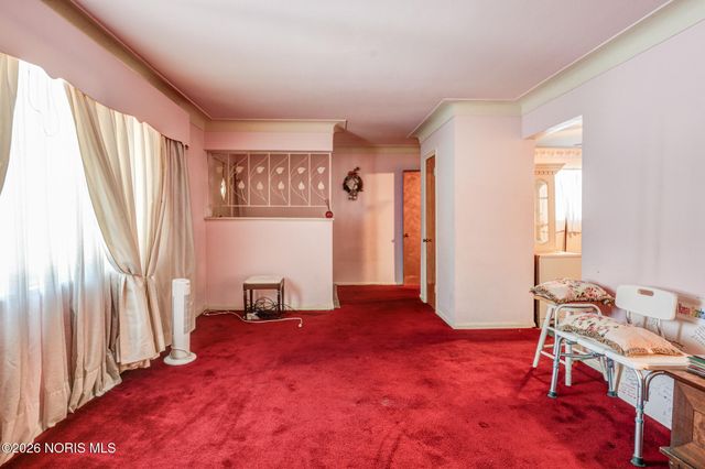 820 Mackow Drive, Toledo, OH 43607