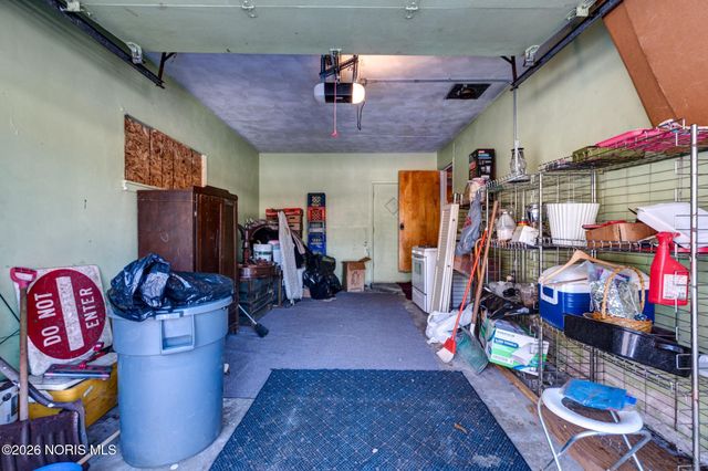 820 Mackow Drive, Toledo, OH 43607