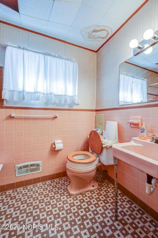 820 Mackow Drive, Toledo, OH 43607