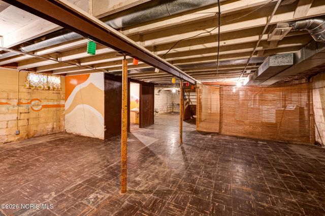 820 Mackow Drive, Toledo, OH 43607