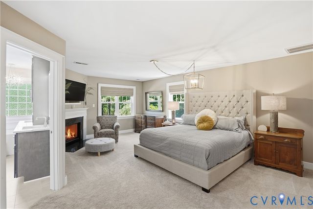 4818 Queen Carolyn Ln, Studley, VA 23116