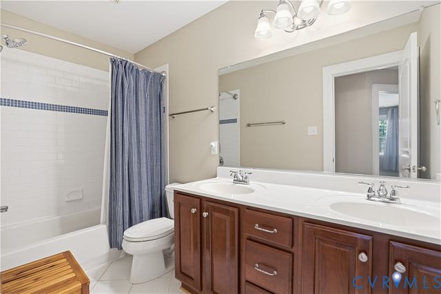 4818 Queen Carolyn Ln, Studley, VA 23116