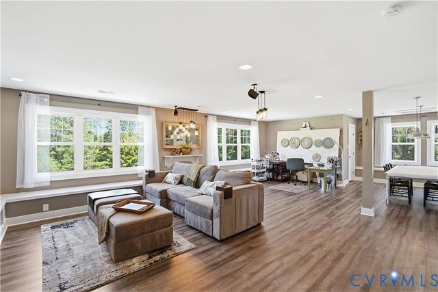 4818 Queen Carolyn Ln, Studley, VA 23116
