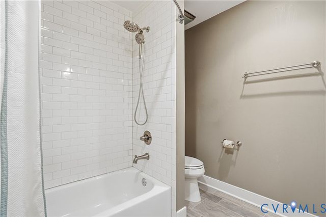 4818 Queen Carolyn Ln, Studley, VA 23116