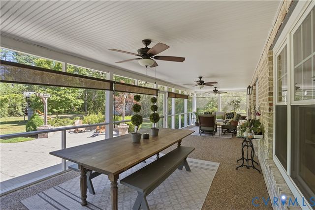 4818 Queen Carolyn Ln, Studley, VA 23116