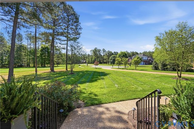 4818 Queen Carolyn Ln, Studley, VA 23116