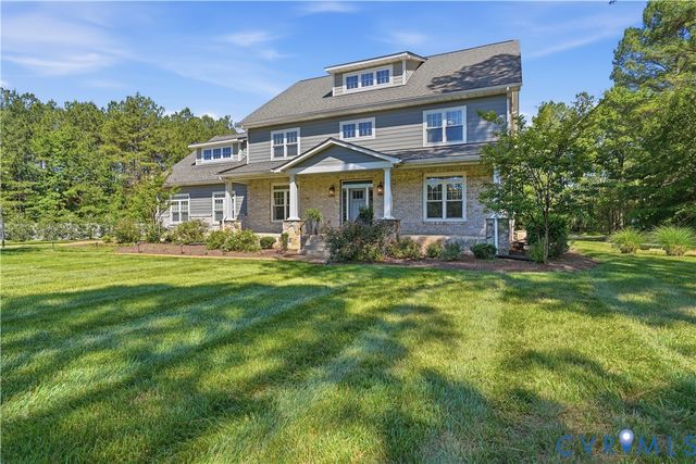 4818 Queen Carolyn Ln, Studley, VA 23116