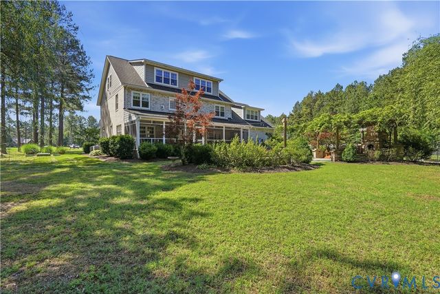 4818 Queen Carolyn Ln, Studley, VA 23116