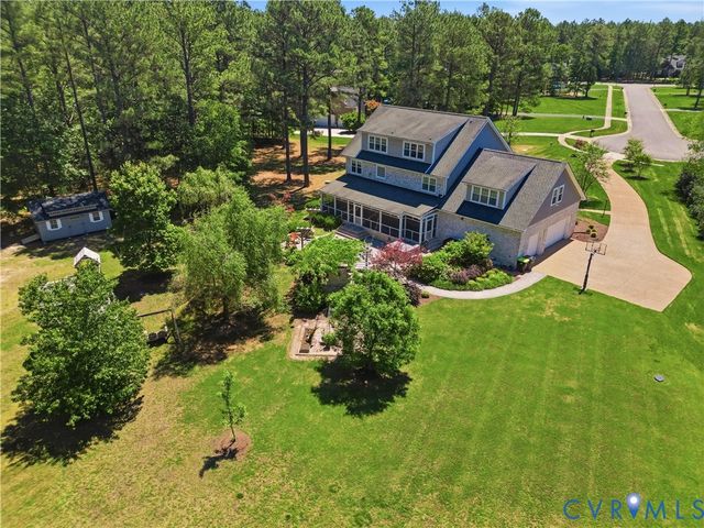 4818 Queen Carolyn Ln, Studley, VA 23116