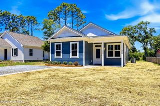 4388 Sweetbay Drive SE, Southport, NC 28461