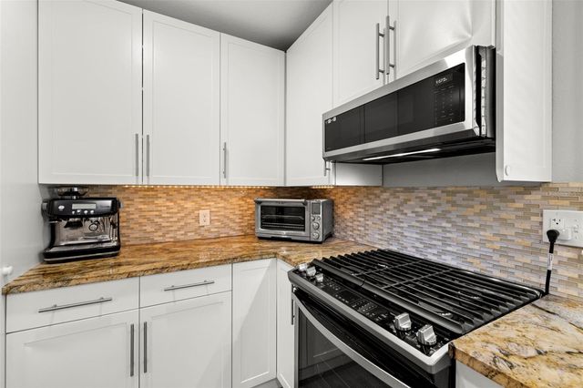 5901 N KENNETH AVENUE, Tampa, FL 33604