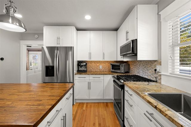 5901 N KENNETH AVENUE, Tampa, FL 33604