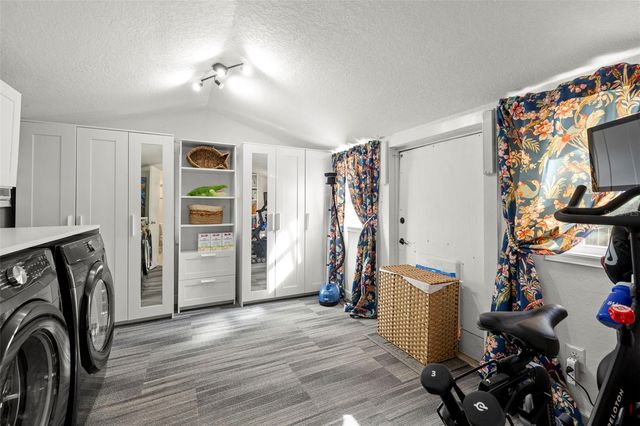 5901 N KENNETH AVENUE, Tampa, FL 33604