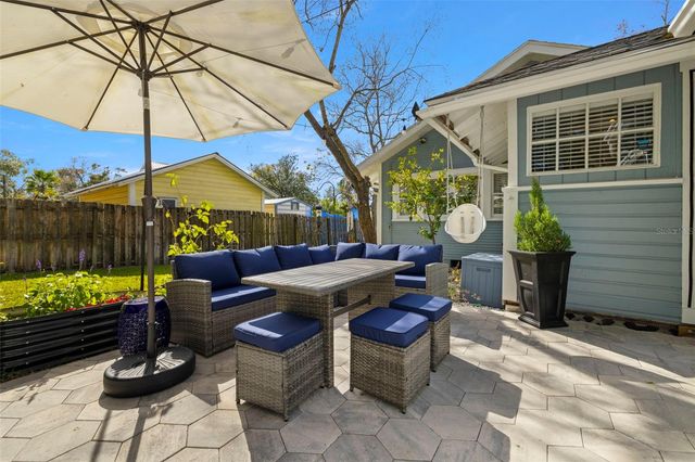 5901 N KENNETH AVENUE, Tampa, FL 33604