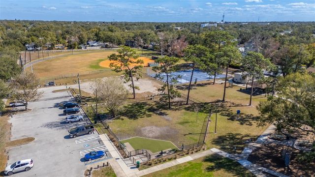 5901 N KENNETH AVENUE, Tampa, FL 33604