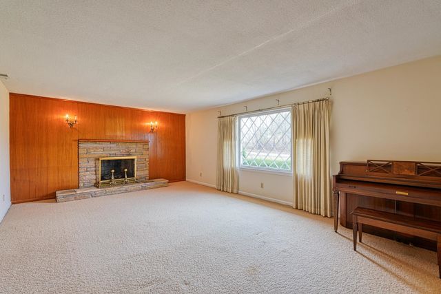 180 Herrle Road, Campobello, SC 29322