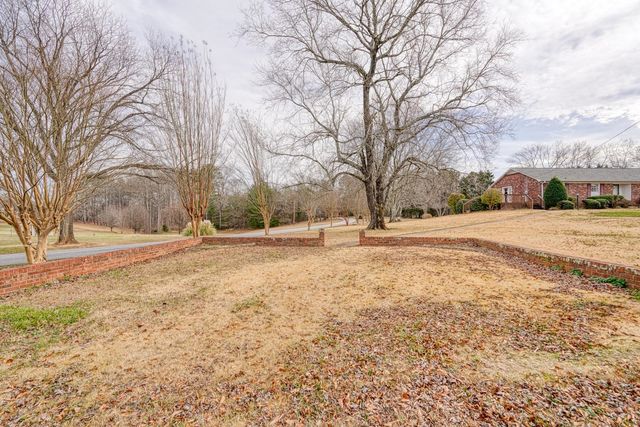 180 Herrle Road, Campobello, SC 29322