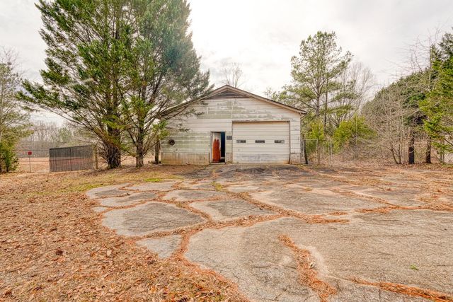 180 Herrle Road, Campobello, SC 29322