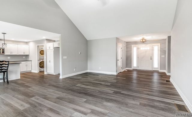 92 Country Club Court, Grand Island, NY 14072