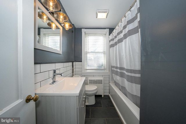 86 E 3RD AVE, Trappe, PA 19426