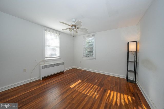 86 E 3RD AVE, Trappe, PA 19426