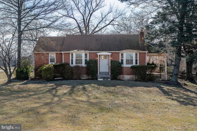 86 E 3RD AVE, Trappe, PA 19426