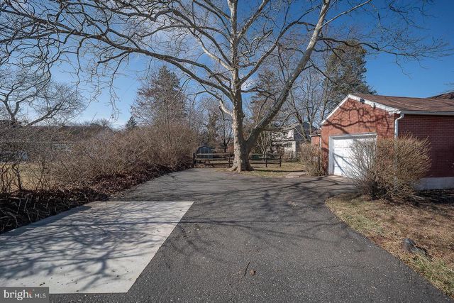 86 E 3RD AVE, Trappe, PA 19426