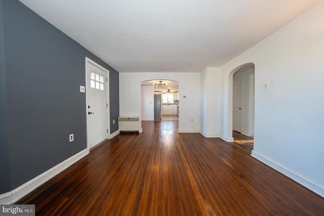 86 E 3RD AVE, Trappe, PA 19426