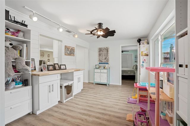 921 DEVILLE DRIVE E, Largo, FL 33771