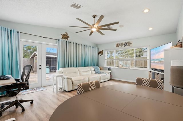 921 DEVILLE DRIVE E, Largo, FL 33771