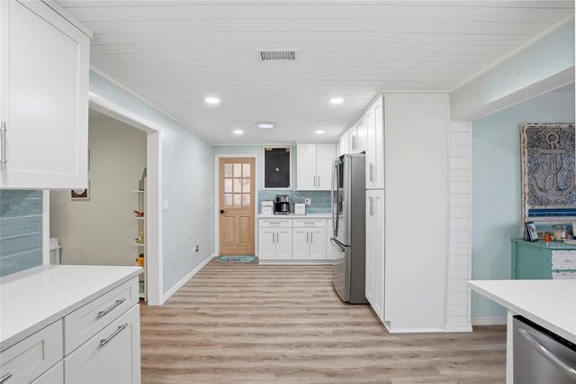 921 DEVILLE DRIVE E, Largo, FL 33771