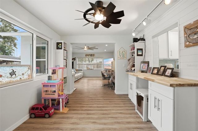 921 DEVILLE DRIVE E, Largo, FL 33771