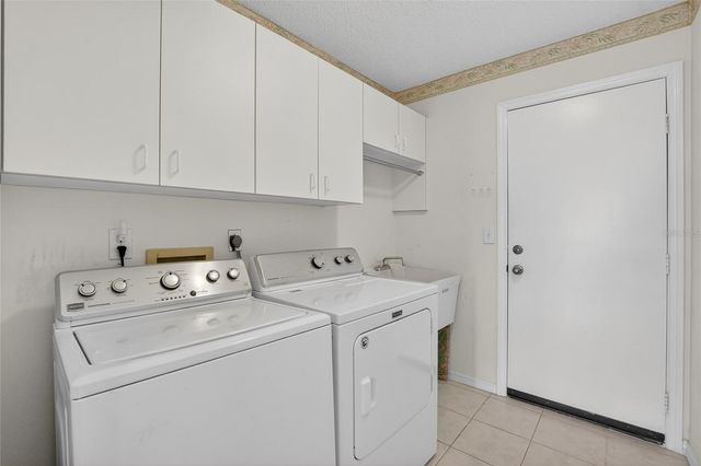 331 CALOOSA PALMS COURT, Sun City Center, FL 33573