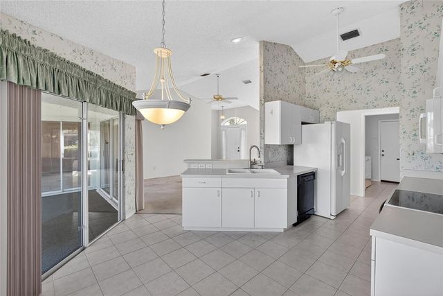 331 CALOOSA PALMS COURT, Sun City Center, FL 33573