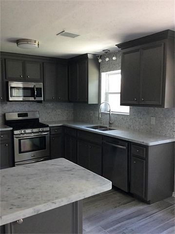 3035 Mosby Drive, Sugar Land, TX 77479